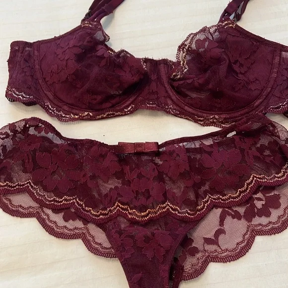 Victoria Secret Bundle - Picture 3 of 5